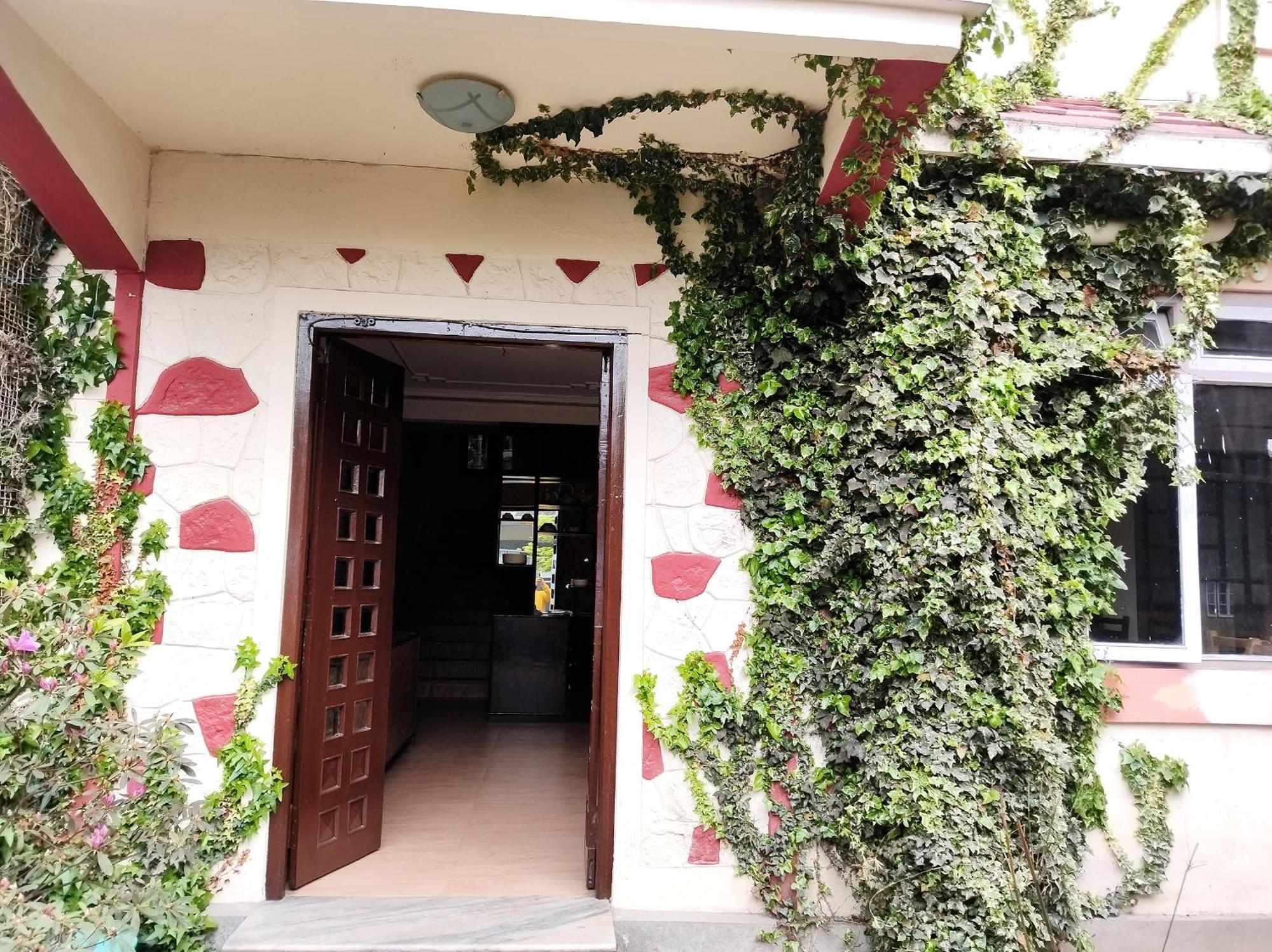 Bamboo Grove Hotel Gangtok Exterior photo